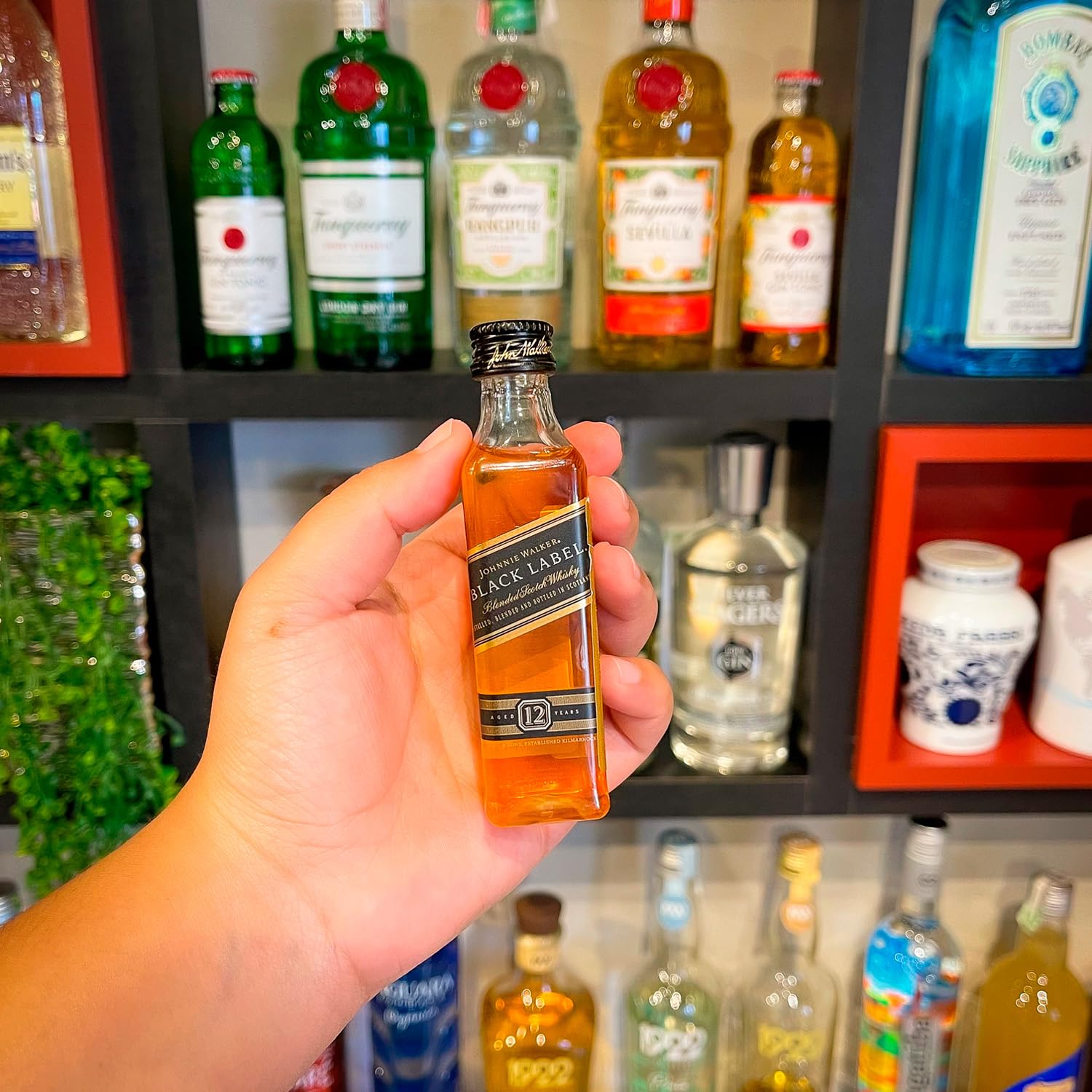 Johnnie Walker Black Label Whisky Escocês Miniatura 50ml 6